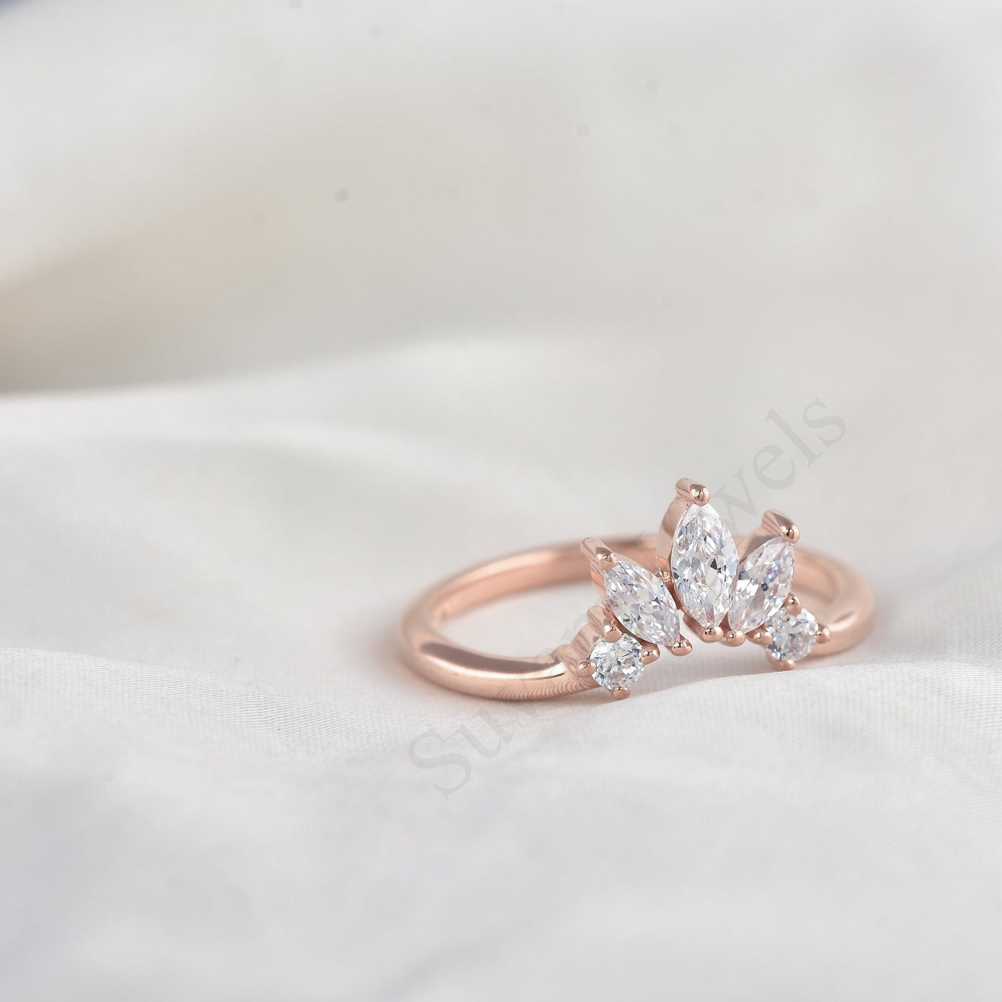 Curved Matching Band