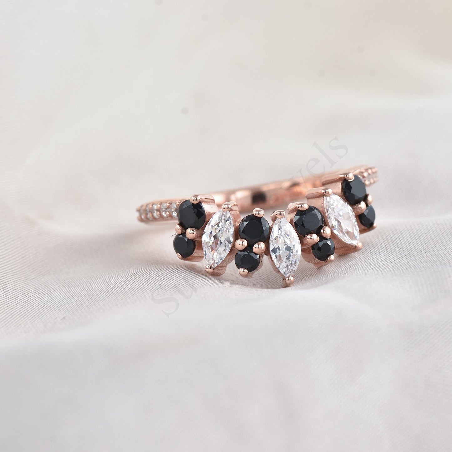 Curved Matching Band
