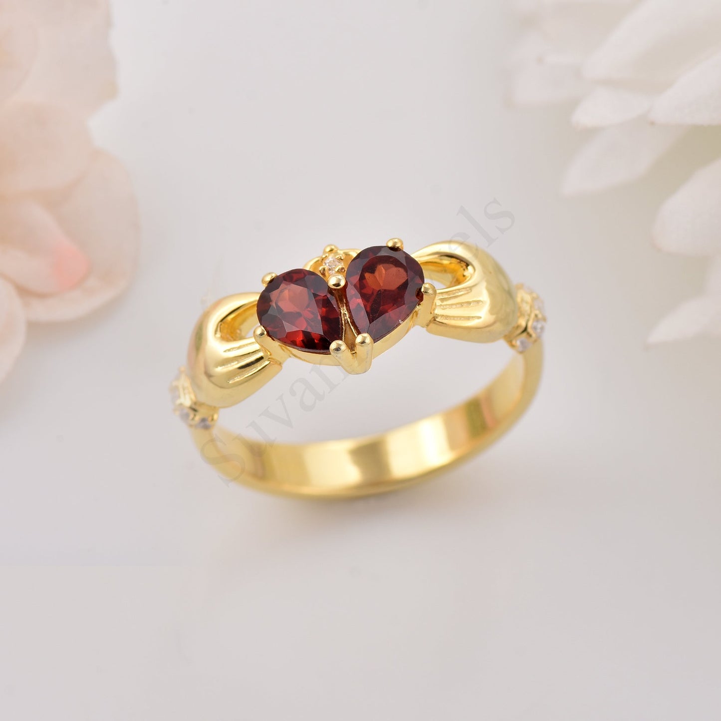 garnet claddagh ring