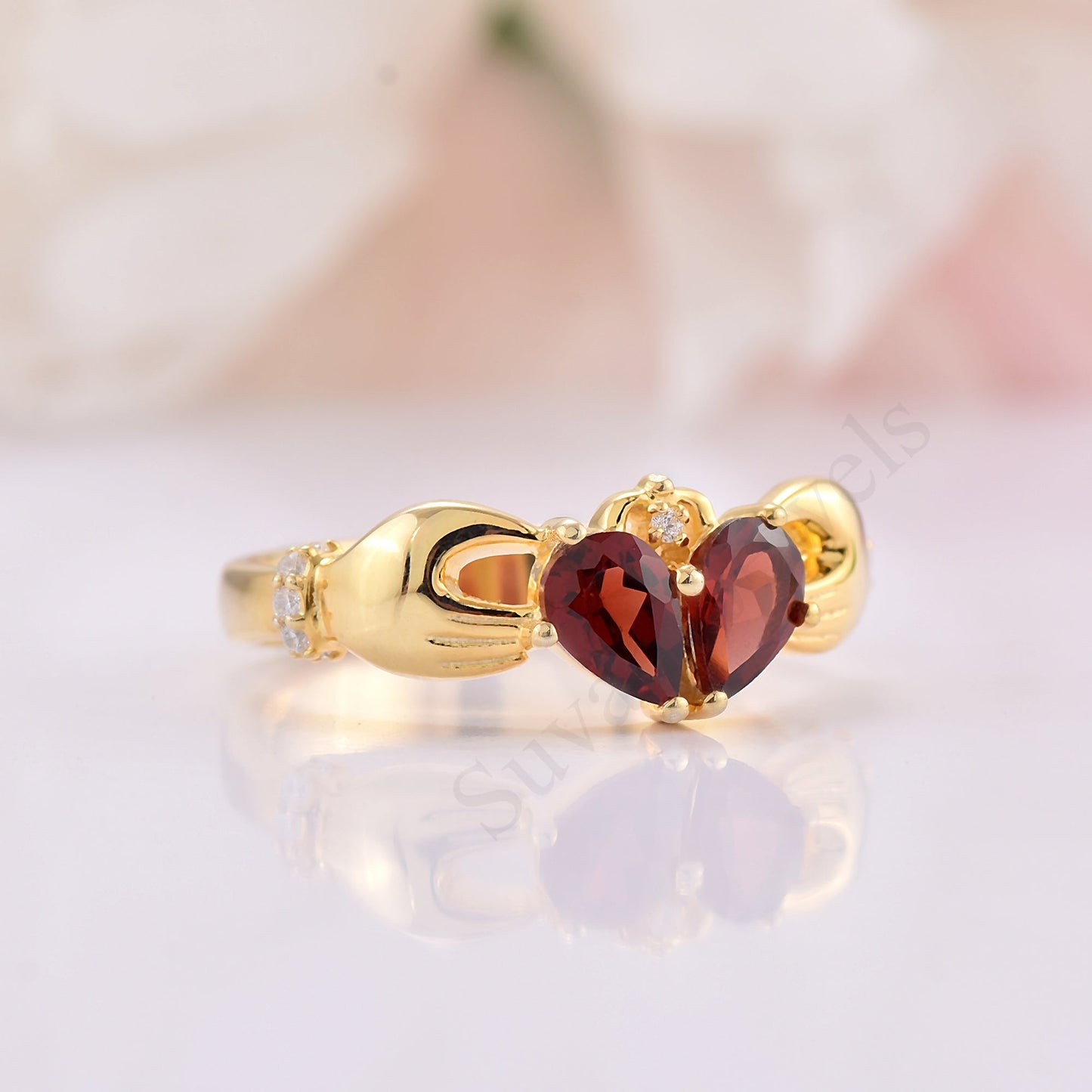 garnet claddagh ring