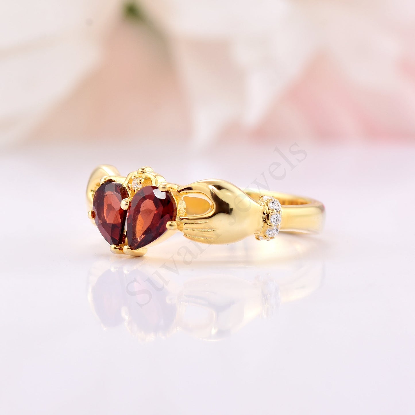 garnet claddagh ring