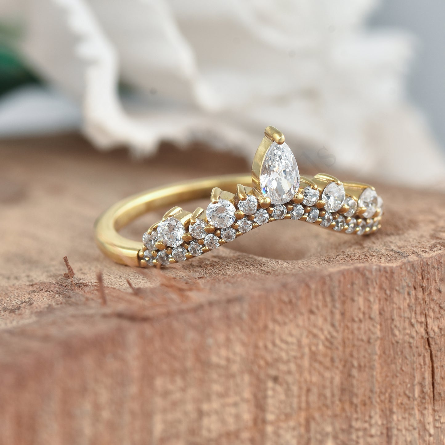 Curved Engagement ring